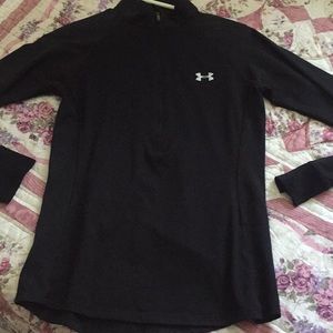 Women small under amour long sleeve shirt